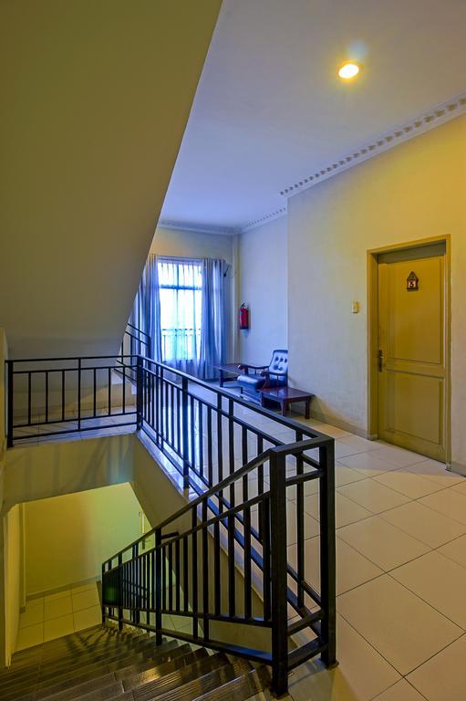 Carolina Transit Hotel Medan Ngoại thất bức ảnh